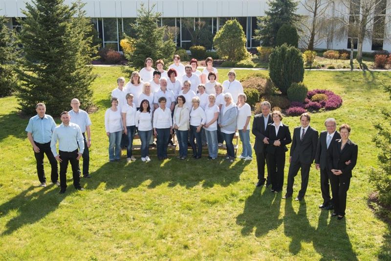 Das STEGER-Team vor dem Werk